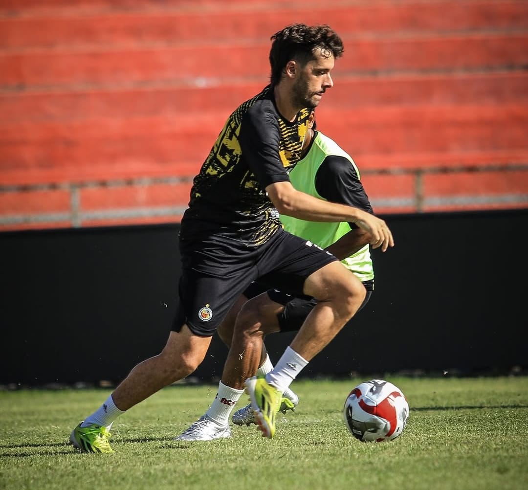 Felipe Chabby (SPFC), incar kemenangan kedua di kandang (foto: @semenpadangfcid)